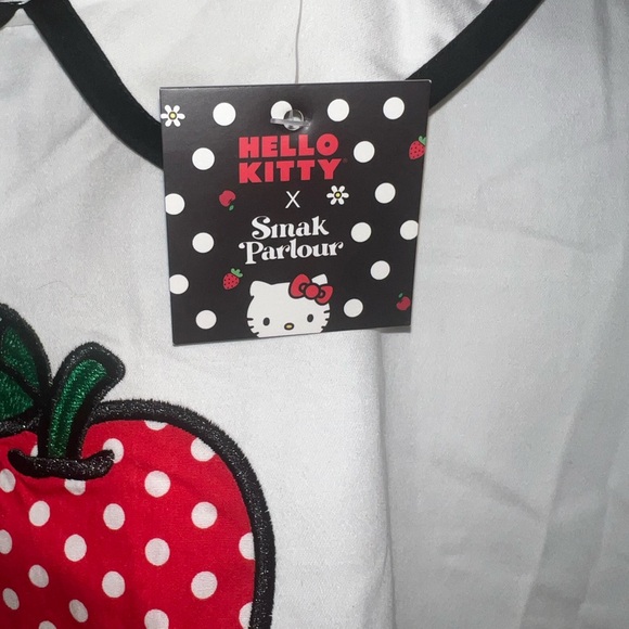 Hello Kitty X Smak Parlour Strawberry Daisy Dot Dress Plus - Picture 5 of 6